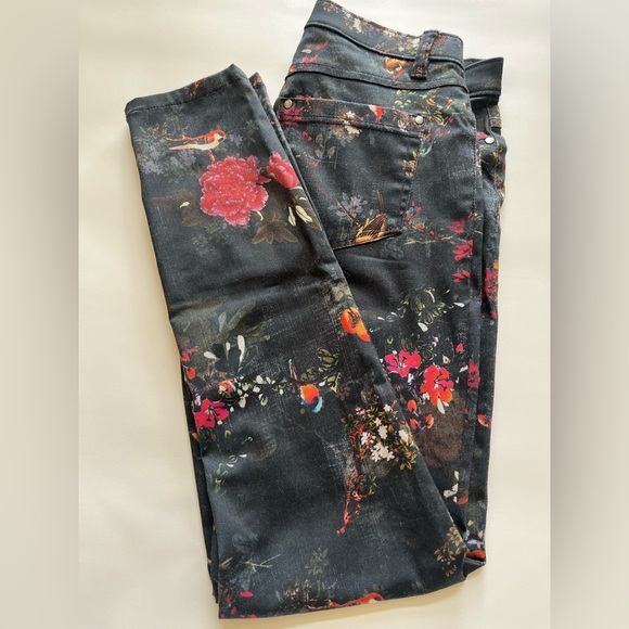 Denim - Floral Women's jeans Size Small 
Excellent condition